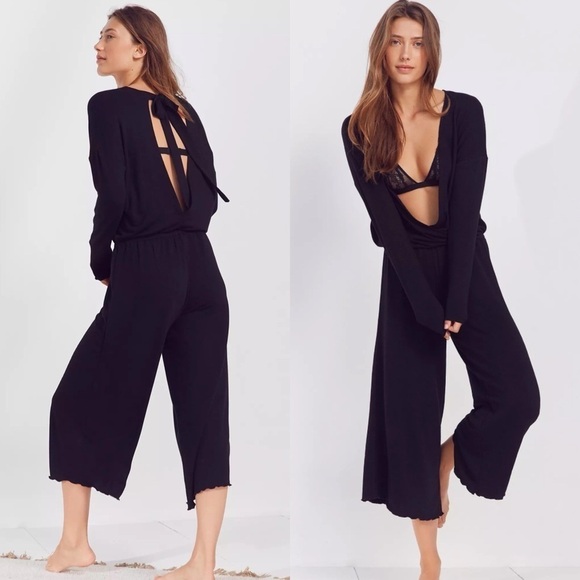 Urban Outfitters NWT Out From Under Jumpsuit Plunge Neckline Size Small - Picture 1 of 7